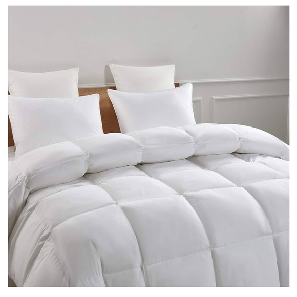 Twin down comforter by Serta  Blue Ridge Home Fashions fluffy warm lightweight - Picture 1 of 1